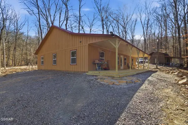 1827 Old Chilhowee Loop, Seymour, TN 37865