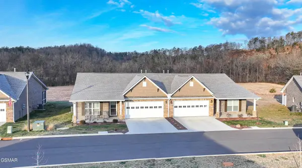 712 Snowflower Circle, Pigeon Forge, TN 37863