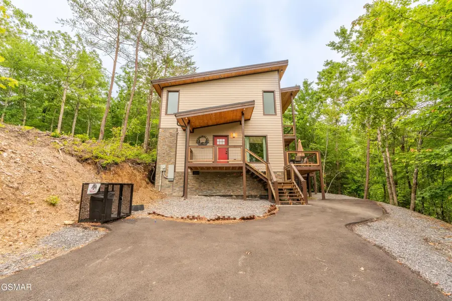 111 Little Round Top Lane, Townsend, TN 37882 - Image #3