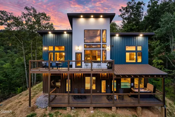 2420 Cove Mtn Lane, Sevierville, TN 37862