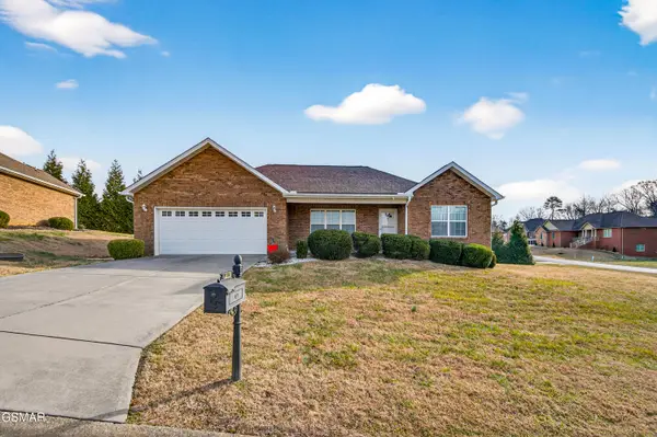 1906 Canyon Road, Sevierville, TN 37862