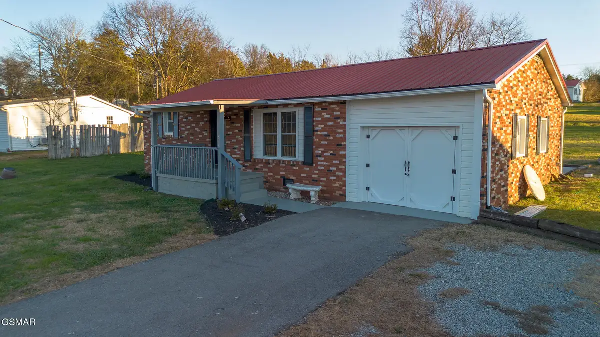 2687 W Old A J Highway, Strawberry Plains, TN 37871 - #1