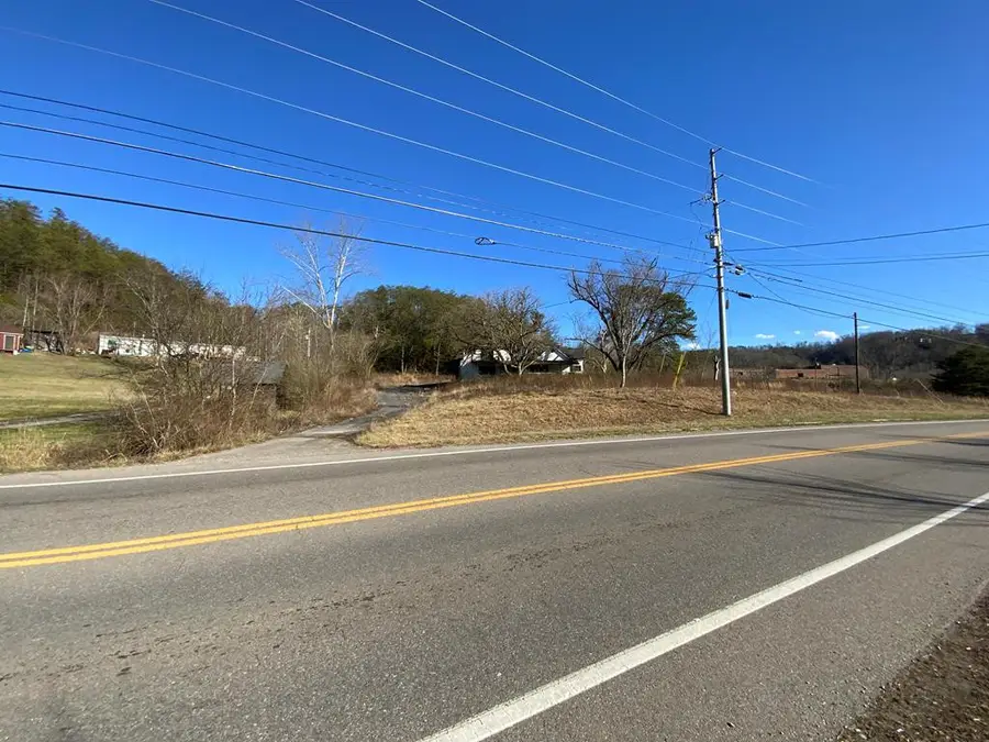 3045 Birds Creek Road, Sevierville, TN 37876 - #2