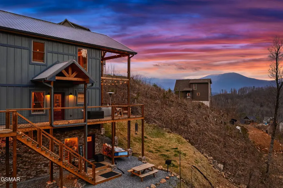 912 Aspen Lane, Gatlinburg, TN 37738 - #2