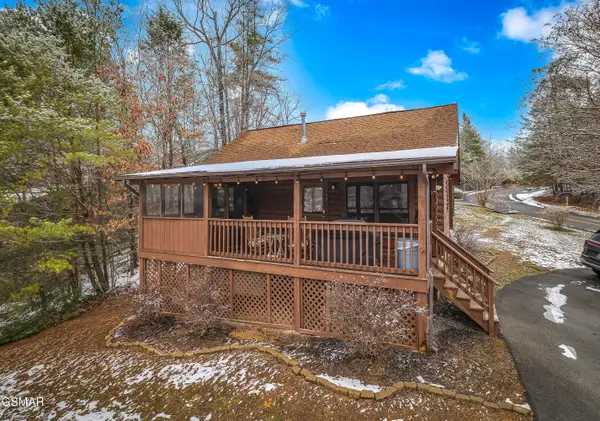 697 Eagles Blvd Way, Pigeon Forge, TN 37863