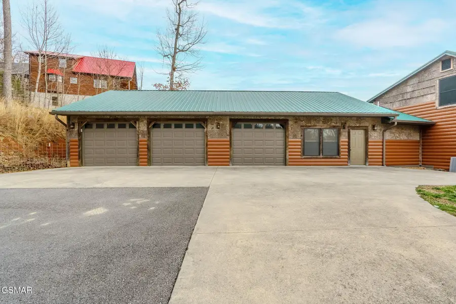 3644 Wears Mountain Lane, Sevierville, TN 37862 - #2