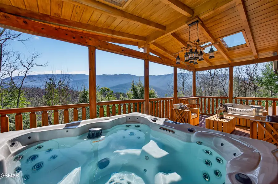 556 Thissa Way, Gatlinburg, TN 37738 - #3