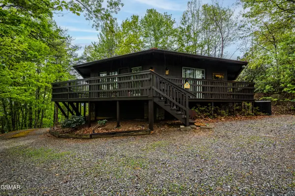1923 E Arolla Court, Gatlinburg, TN 37738