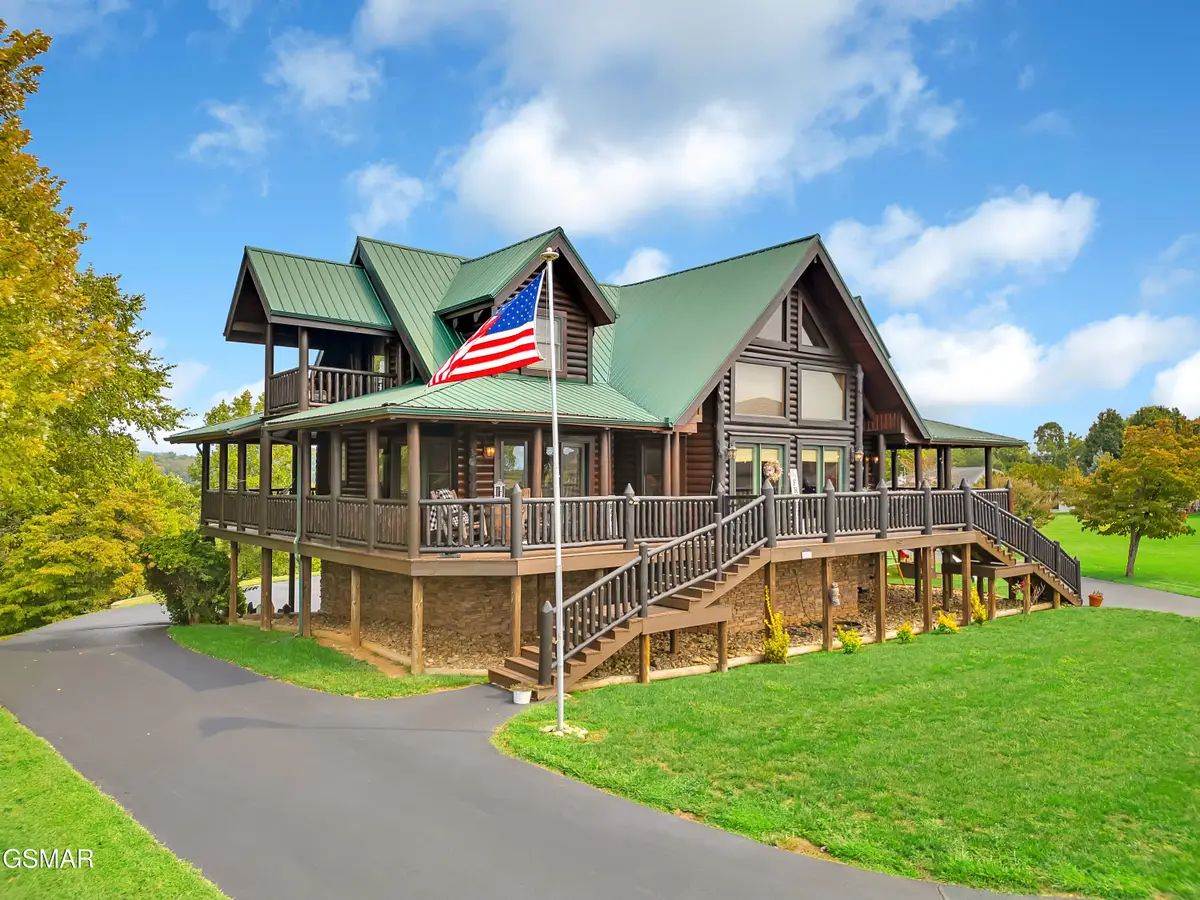 838 Pinnacle Drive, Dandridge, TN 37725 - #1