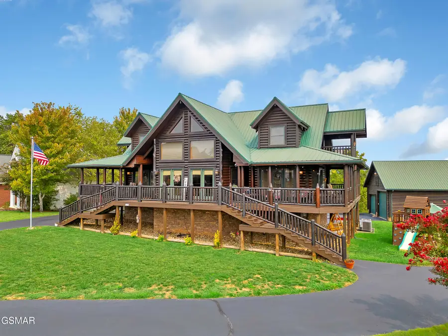 838 Pinnacle Drive, Dandridge, TN 37725 - #2