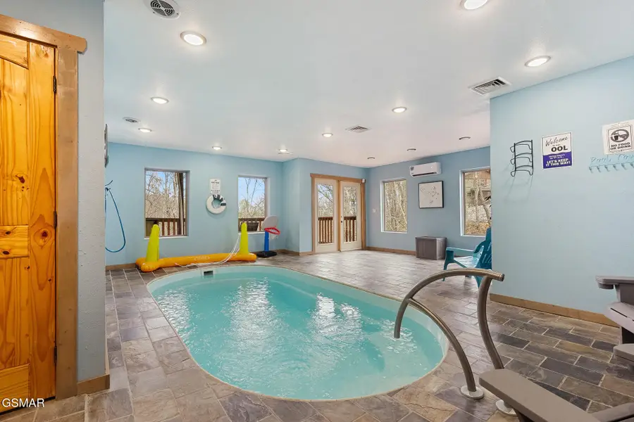 1041 Vista Drive, Gatlinburg, TN 37738 - #3