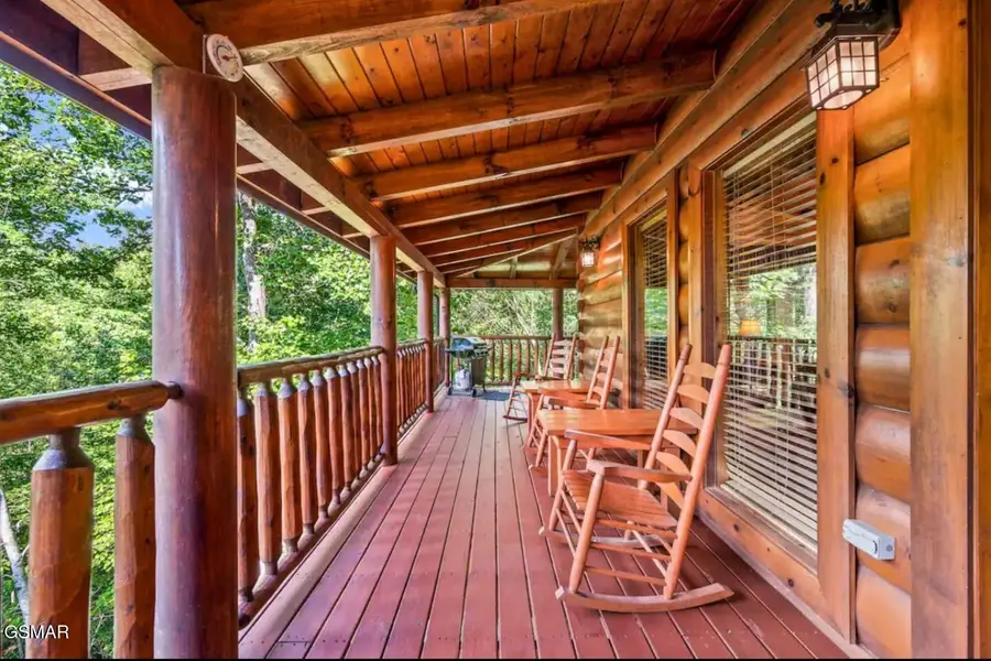 1316 Timberwolf Way, Sevierville, TN 37876 - #2