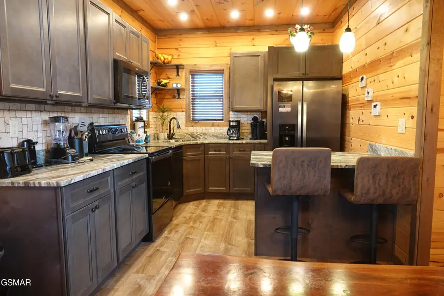 3226 White Falcon Way, Pigeon Forge, TN 37862 - #2