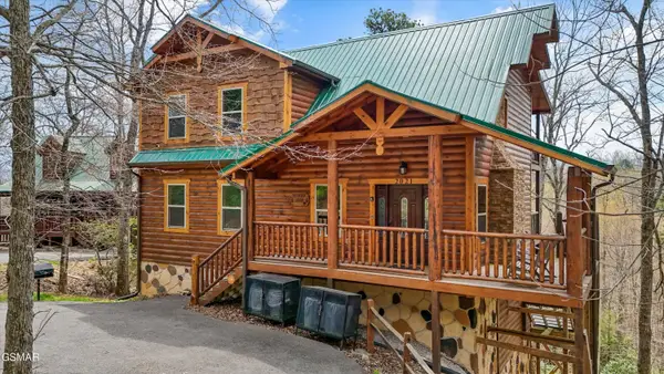 2021 Settlers Ridge Way, Gatlinburg, TN 37738