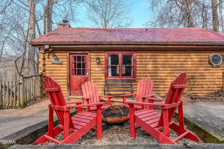 1716 Ridgecrest Drive, Sevierville, TN 37876 - #2