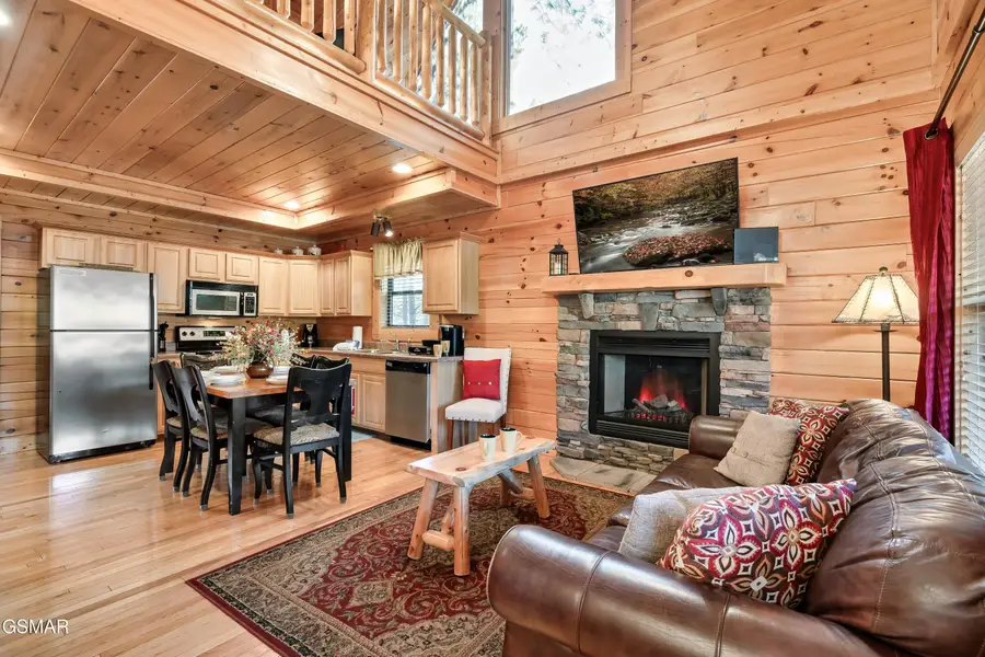 1910 Creek Overlook Way, Pigeon Forge, TN 37862 - #3