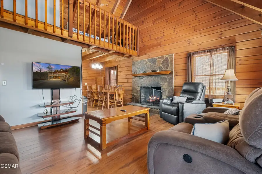 1122 Eagle Pointe Way, Pigeon Forge, TN 37863 - #2