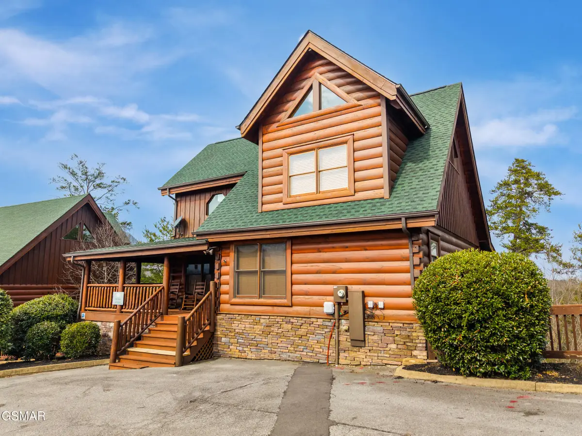 2011 Cougar Crossing Way, Sevierville, TN 37876 - #1