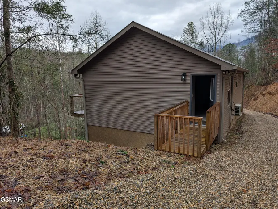 2912 Kettle Creek Way, Sevierville, TN 37876 - #2
