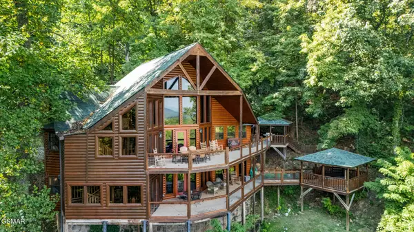 3280 Balsam Slopes Road, Sevierville, TN 37862