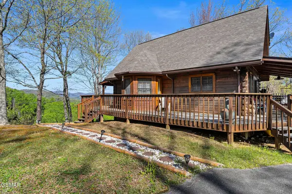 3208 Emerald Springs Loop, Sevierville, TN 37862