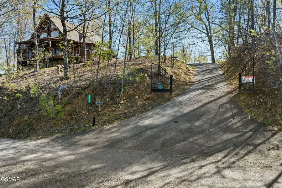 3208 Emerald Springs Loop, Sevierville, TN 37862 - #2