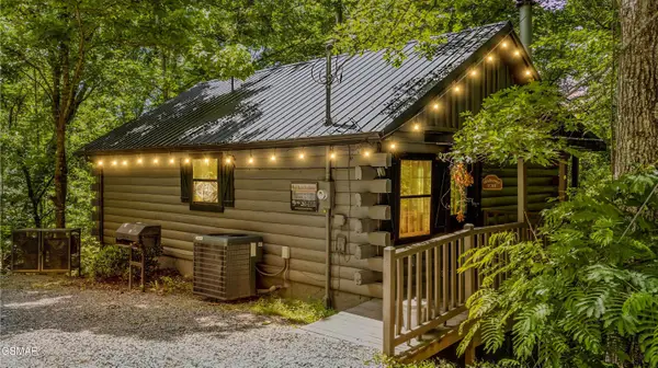 1727 Oakridge View Lane, Sevierville, TN 37876