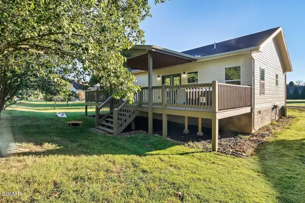 2012 Slippery Rock Circle, Sevierville, TN 37862