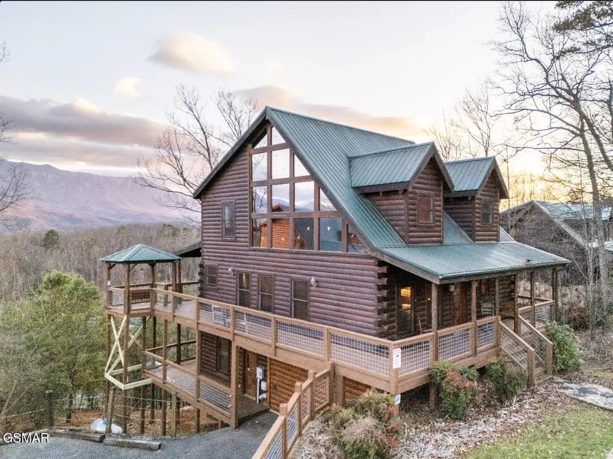 2124 E View Drive, Sevierville, TN 37876 - #1