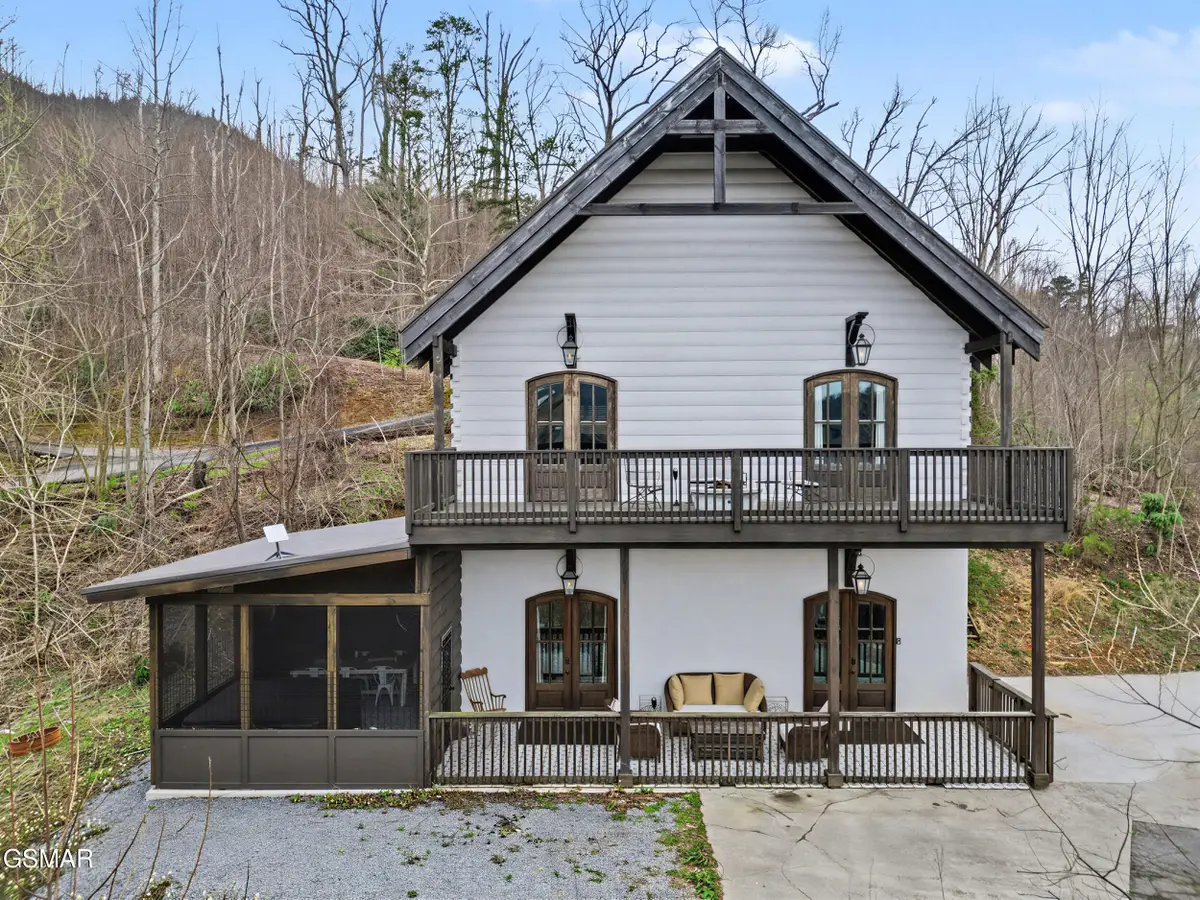 225 Chimney Tops Way, Gatlinburg, TN 37738 - #1