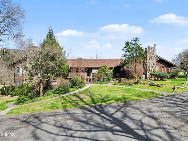 3815 E Parkway #APT 6, Gatlinburg, TN 37738