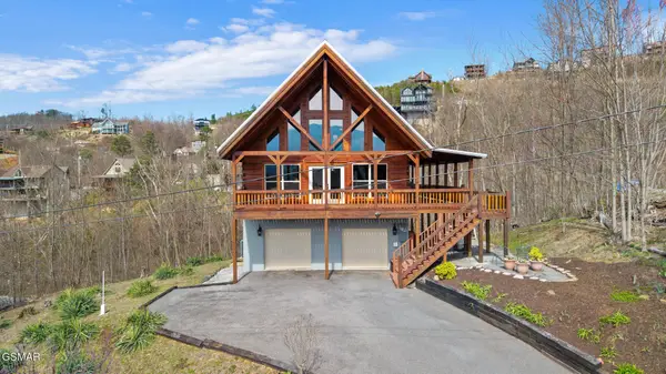 920 W Cedar Lane, Gatlinburg, TN 37738