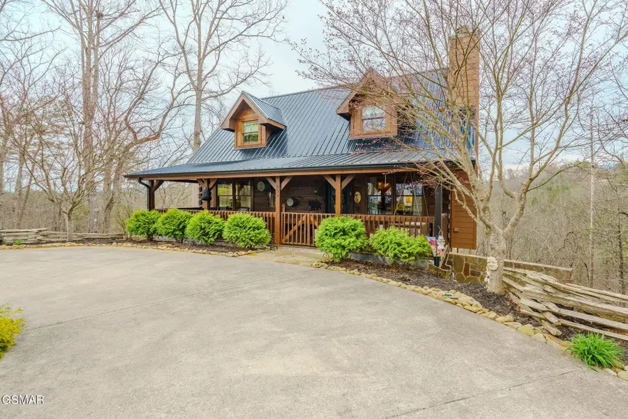 839 W Gold Dust, Pigeon Forge, TN 37863 - #2