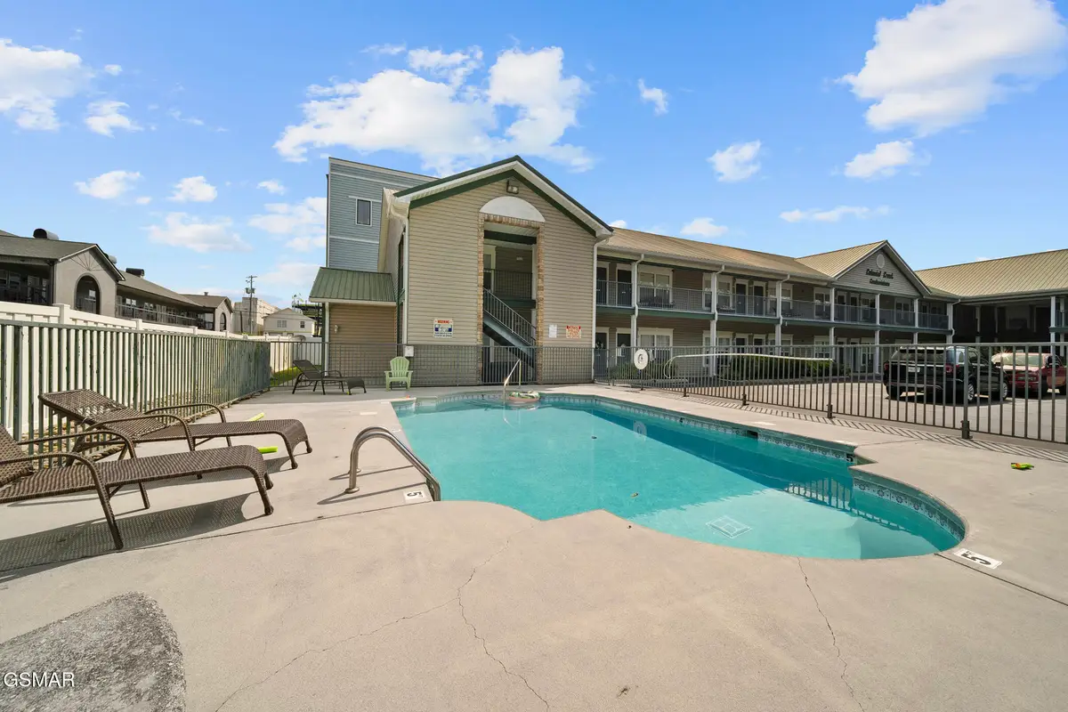 2743 Colonial Drive #APT 214, Pigeon Forge, TN 37863 - #1