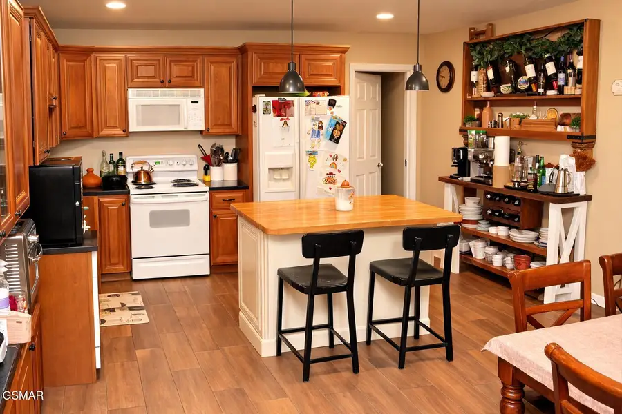 1613 Jasmine Trail, Sevierville, TN 37862 - #2