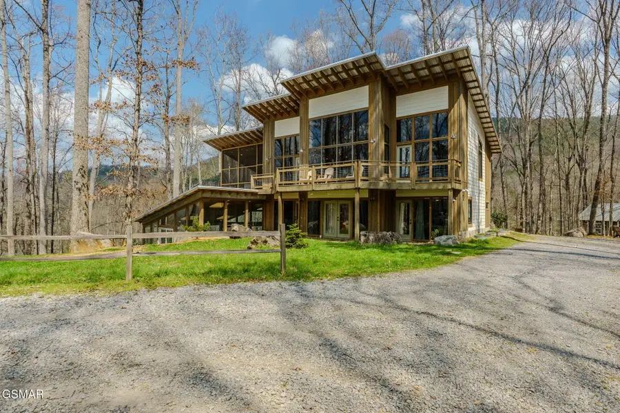 3721 Clabo Mountain Lane, Sevierville, TN 37862 - #3