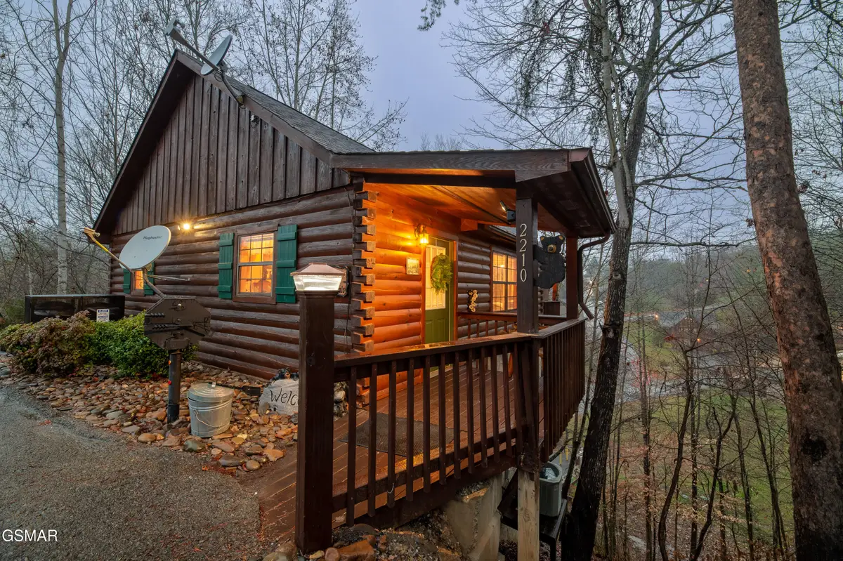 2210 Hawks Point Way, Sevierville, TN 37862 - #1