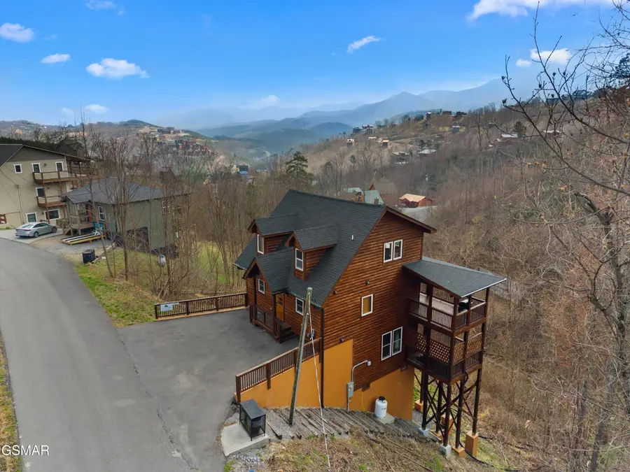 932 Chestnut Drive, Gatlinburg, TN 37738 - #2