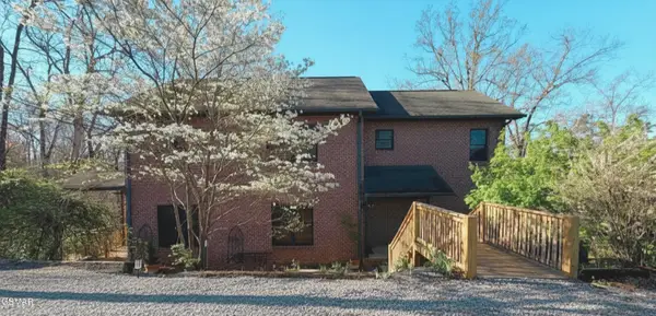 2417 Sylvan Glen Way, Pigeon Forge, TN 37863