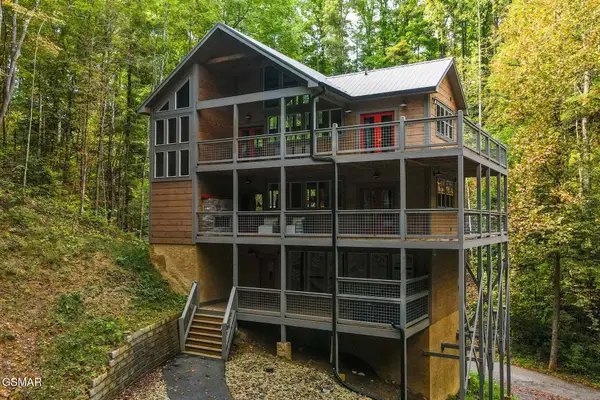 5175 Riversong Way, Sevierville, TN 37862