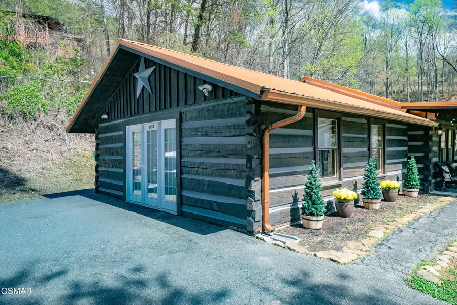3650 4 Seasons Lane, Sevierville, TN 37862 - #3