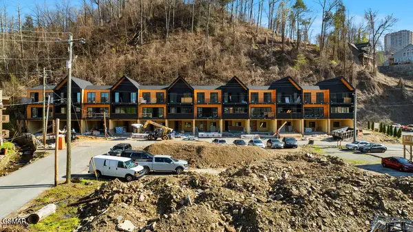 215 Circle Drive #1, Gatlinburg, TN 37738