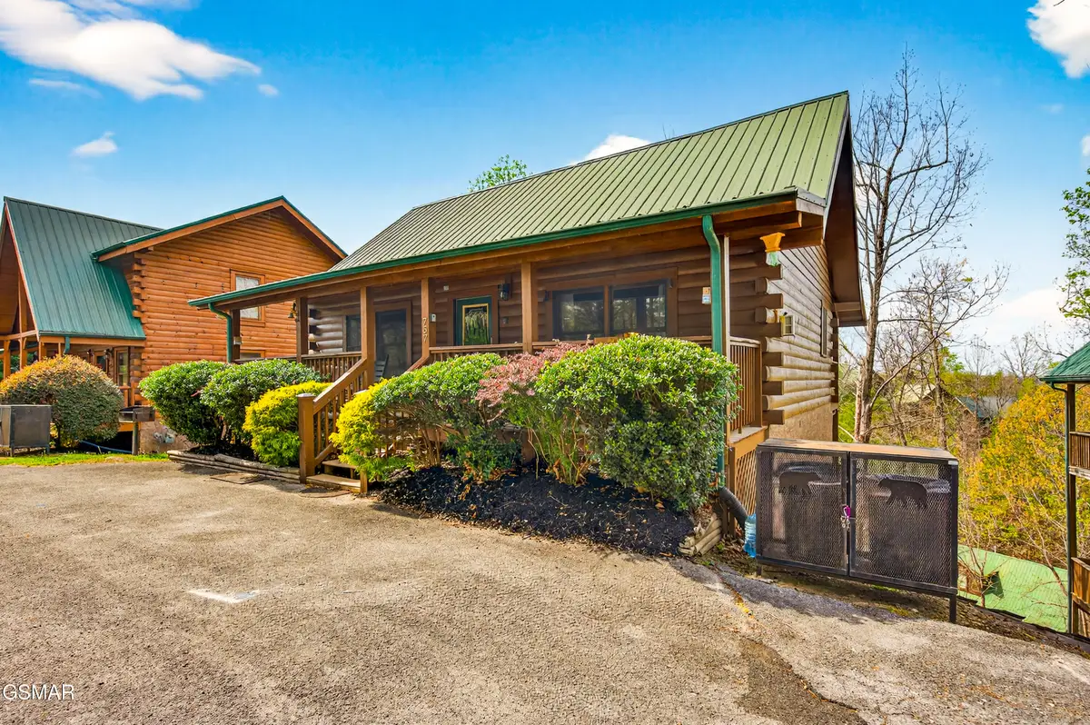 757 Chickasaw Gap Way, Pigeon Forge, TN 37863 - #1