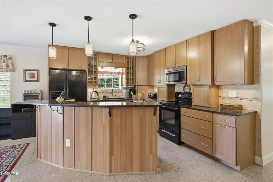 1121 Smokyview Drive, Sevierville, TN 37862 - #2