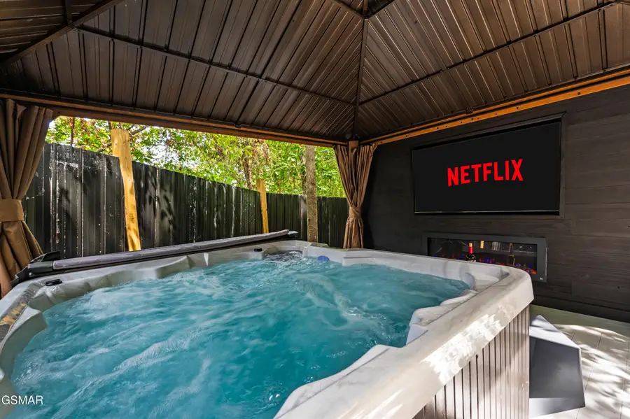 3754 Old Thomas Cross Road, Sevierville, TN 37876 - #2