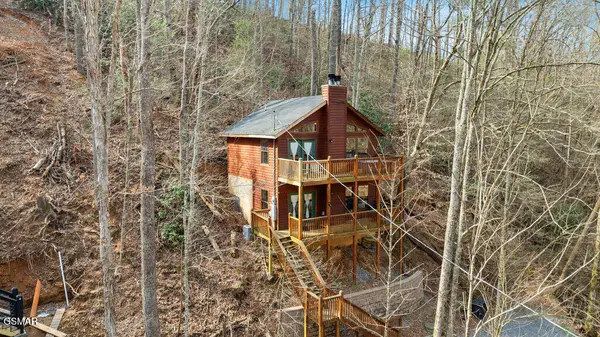 1418 School House Gap Road, Sevierville, TN 37876