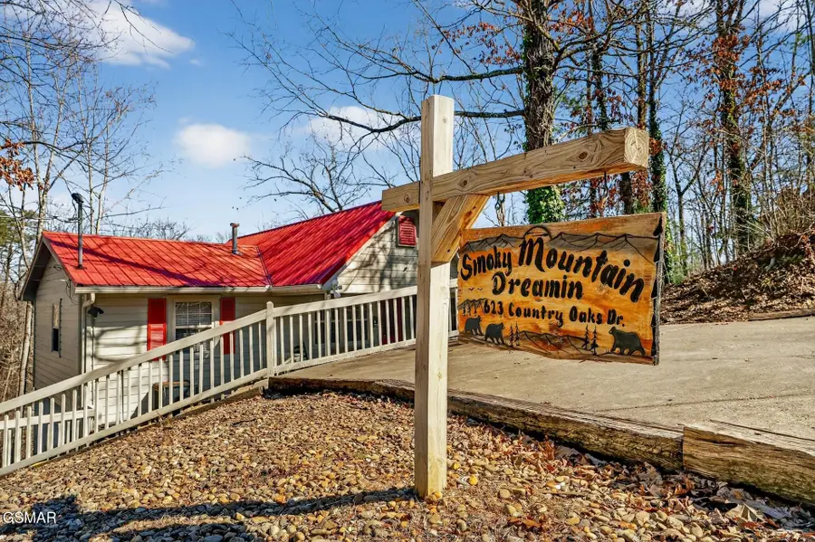 623 Country Oaks Drive, Pigeon Forge, TN 37863 - #2