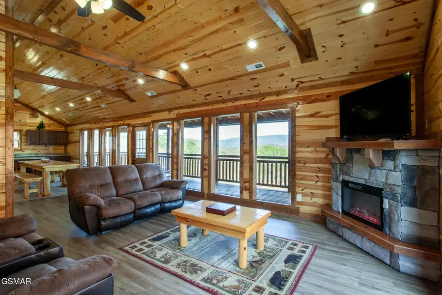 3708 Tilda Hilltop Way, Sevierville, TN 37862 - #3