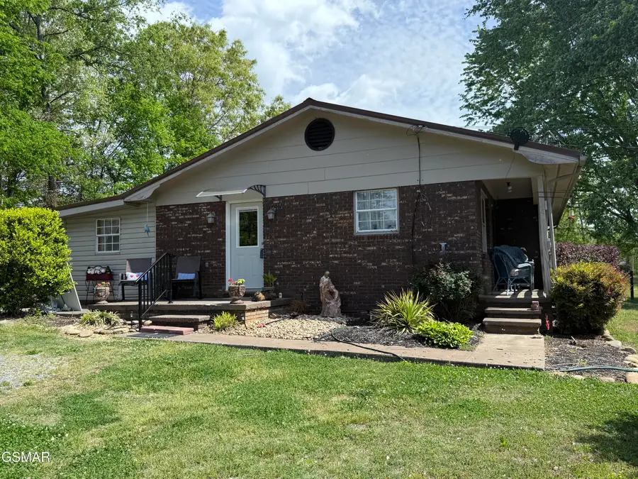 211 Circle Road, Newport, TN 37821 - #3