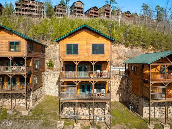 856 Resort Way, Gatlinburg, TN 37738